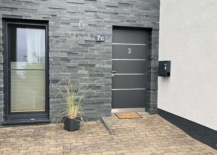 Stilvolle & Ruhige Mit Terrasse & Garten Daire