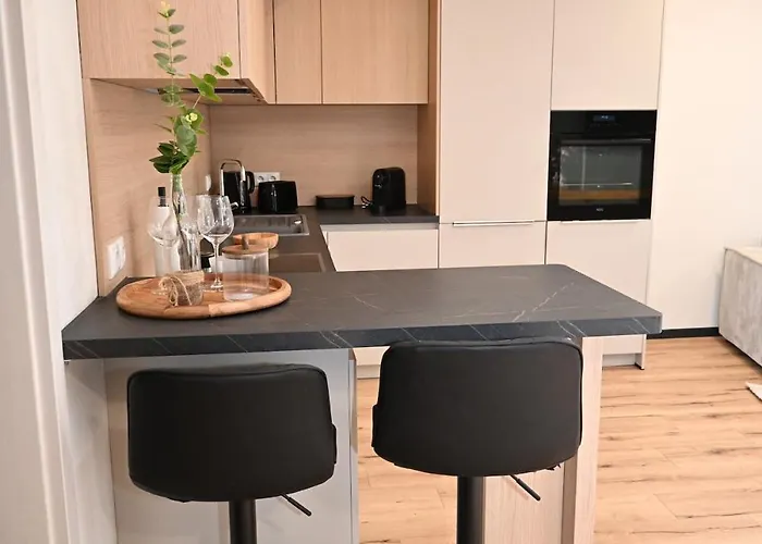 Stilvolle & Ruhige Mit Terrasse & Garten