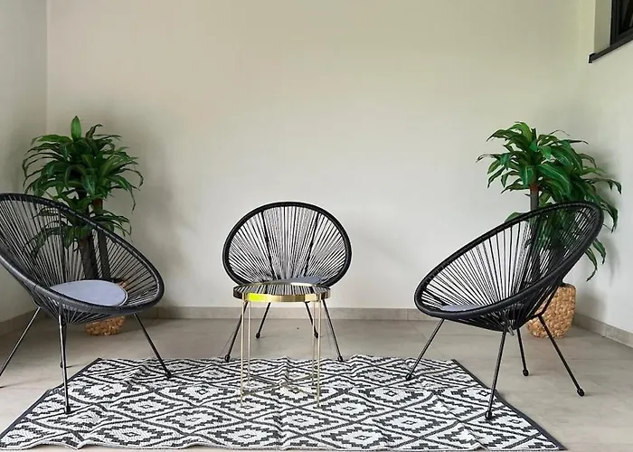 Stilvolle & Ruhige Mit Terrasse & Garten